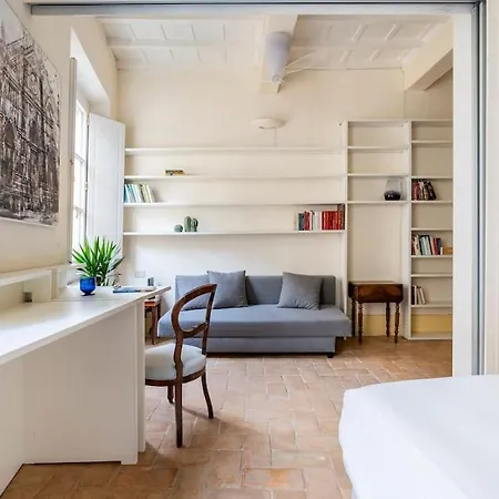 Relax Like Home, Piazza Santa Croce, With Balcony Apartment Florence