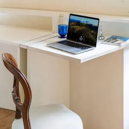 Apartment Relax Like Home, Piazza Santa Croce, With Balcony Florence