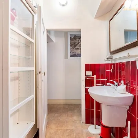 Apartment Relax Like Home, Piazza Santa Croce, With Balcony *